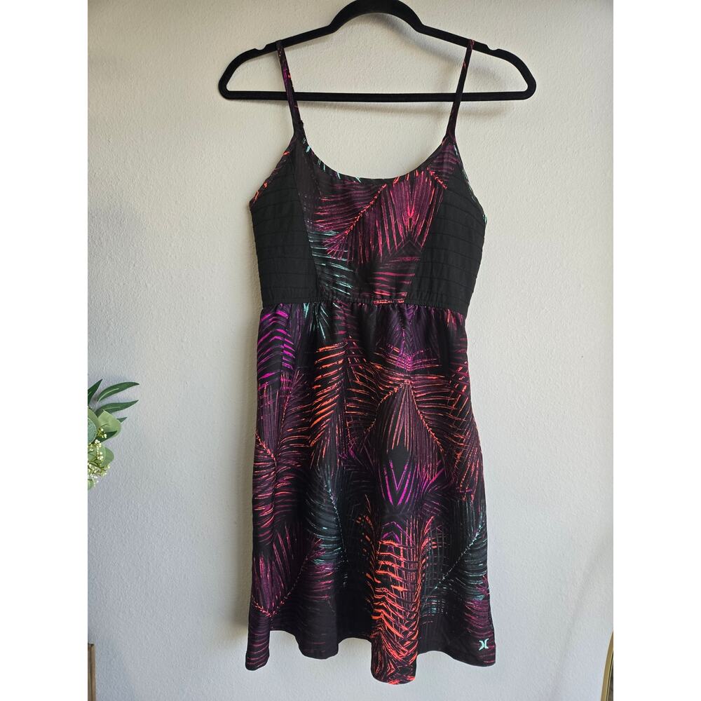 Hurley Tropical Palm Leaf Print Smocked Mini Sundress Casual Skater Size XS - Picture 2 of 8